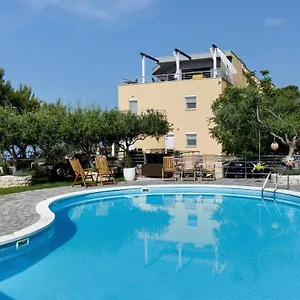 https://ark-beach-apartments-split.splithotels.org